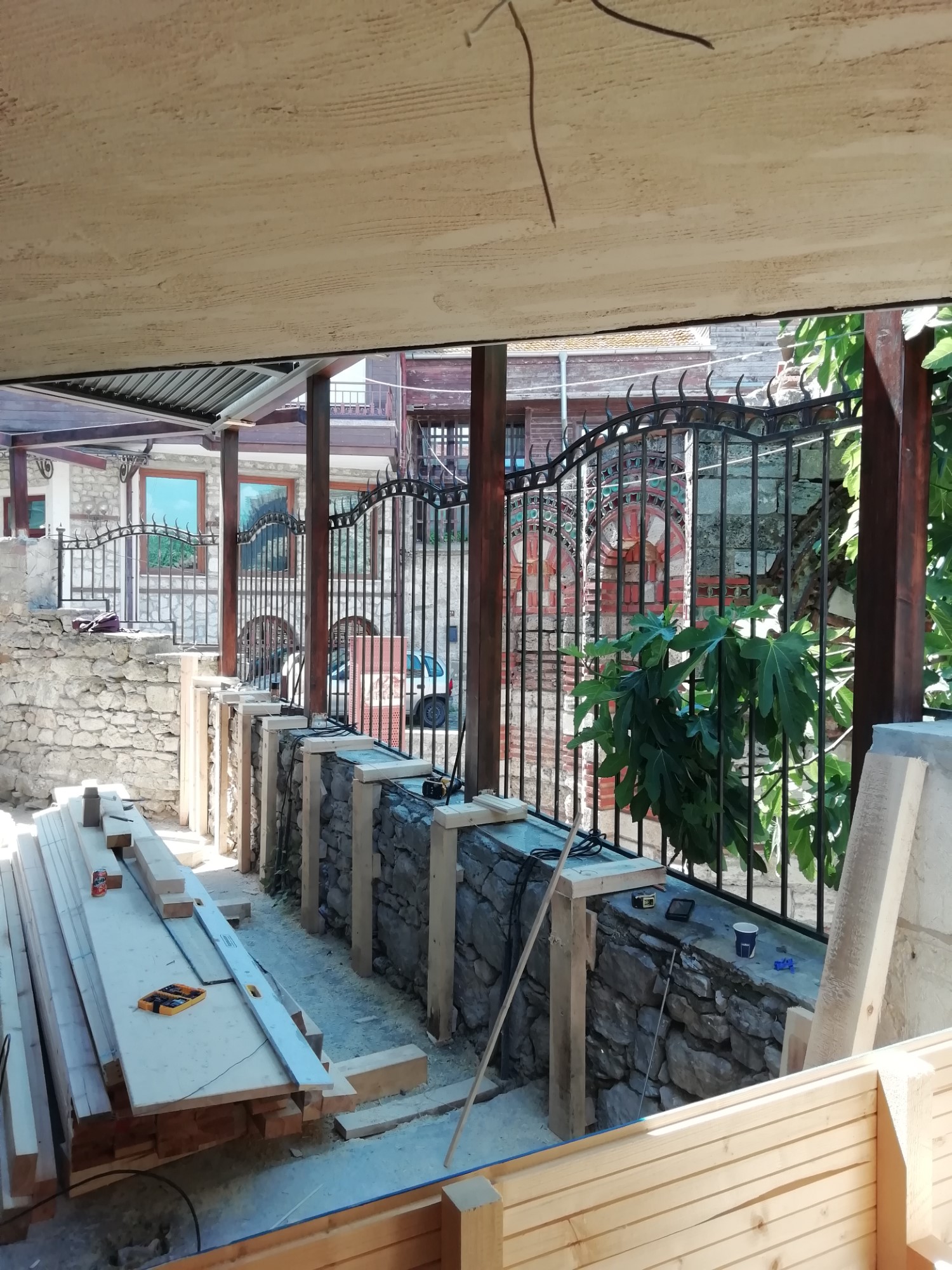 Метални огради